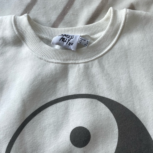 EUC, Princess Polly Women’s Oversized Soft Fleece Crewneck Sweater Peace Size 2 - Picture 5 of 11